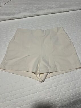 Cream High-Waist Tailored Women’s Shorts